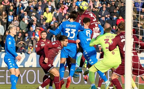 Empoli đấu với Torino