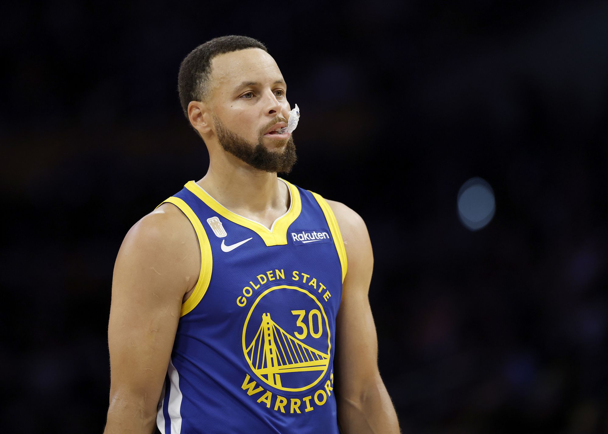 Lacob: Curry có thể chơi tới 45 tuổi như Brady, anh là biểu tượng của thể thao Vùng Vịnh